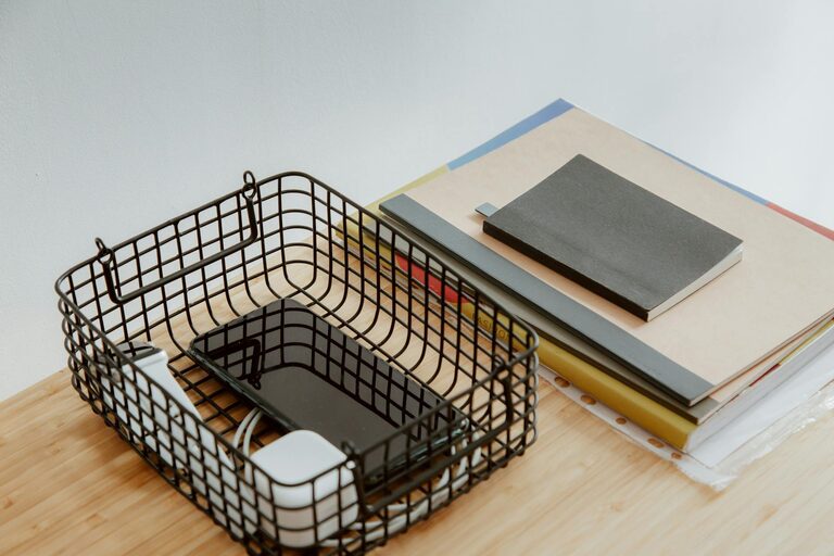 Consejos prácticos para organizar un espacio de trabajo eficiente en casa